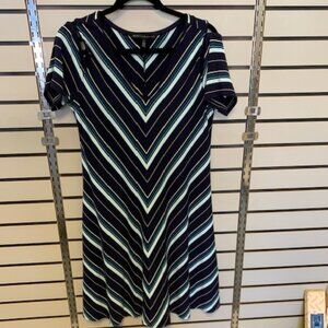 White House Black Market Angular Striped Navy/Blue Tee dress Sz L